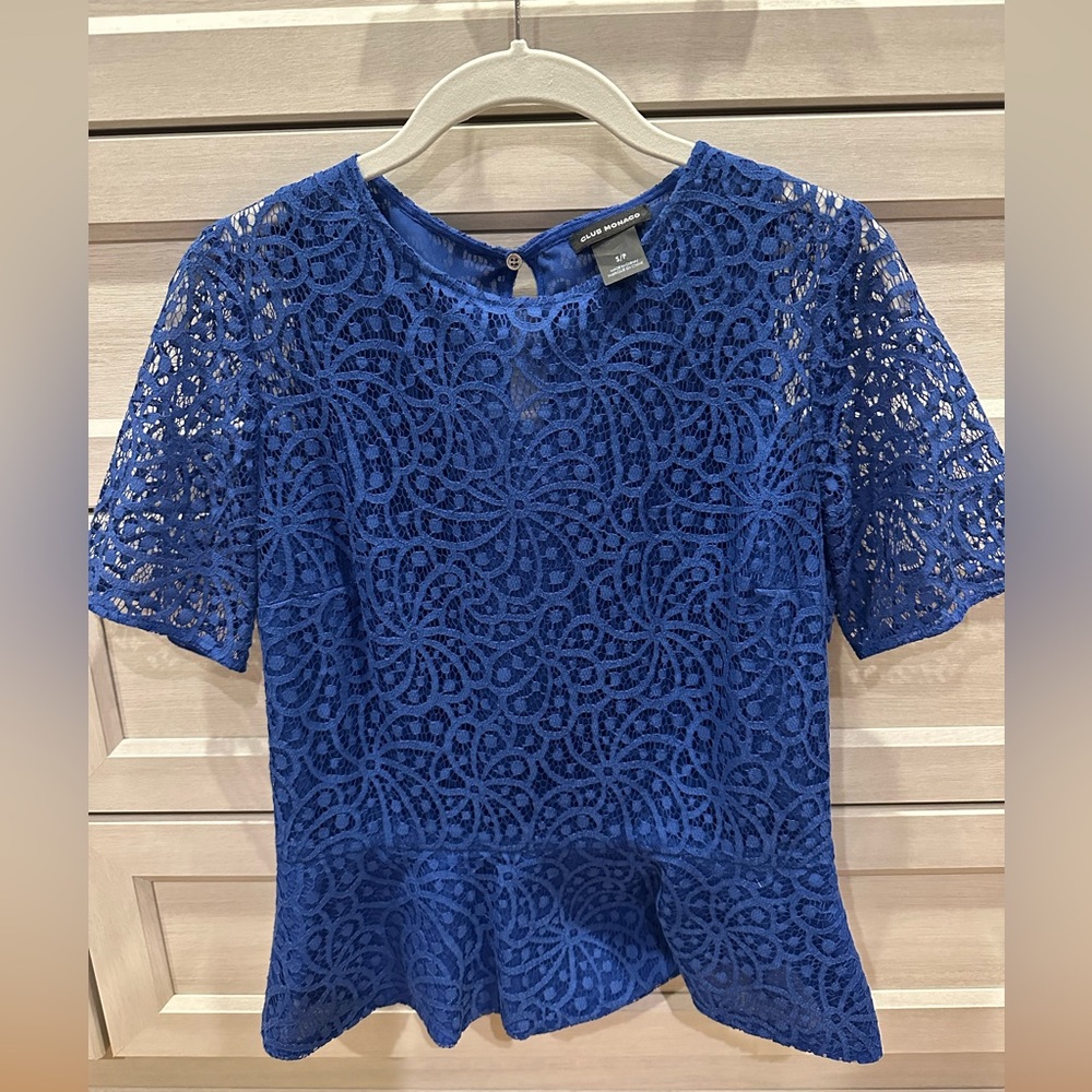 Club Monaco top. Size S